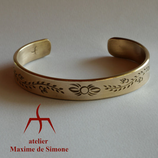 bracelet personnalisable en bronze gravé de motifs végétaux