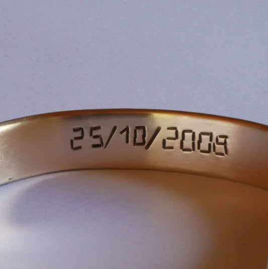 bracelet personnalisable en bronze gravé de motifs végétaux