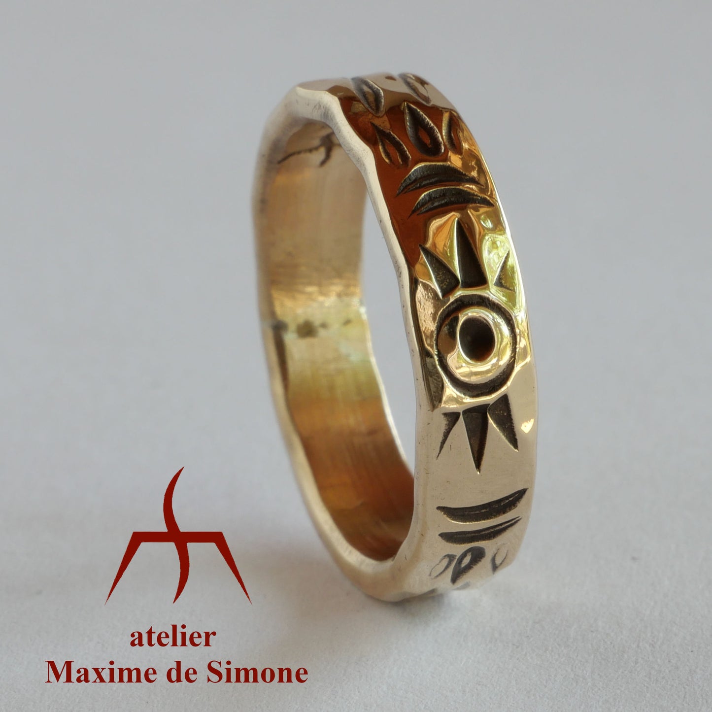 bague en bronze personnalisable gravée de motifs solaires pour hommes et femmes