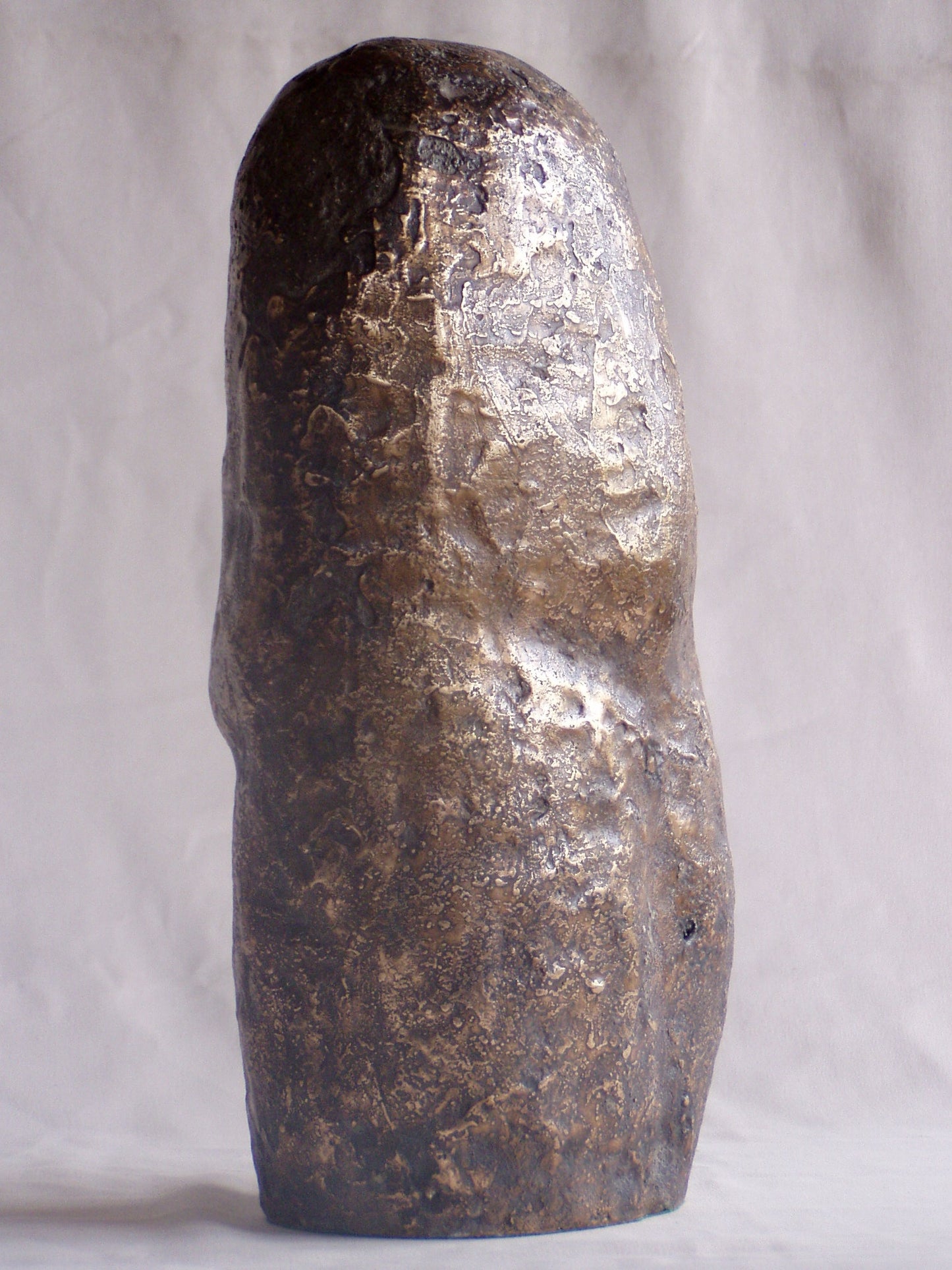 Sculpture en bronze - menhir femme