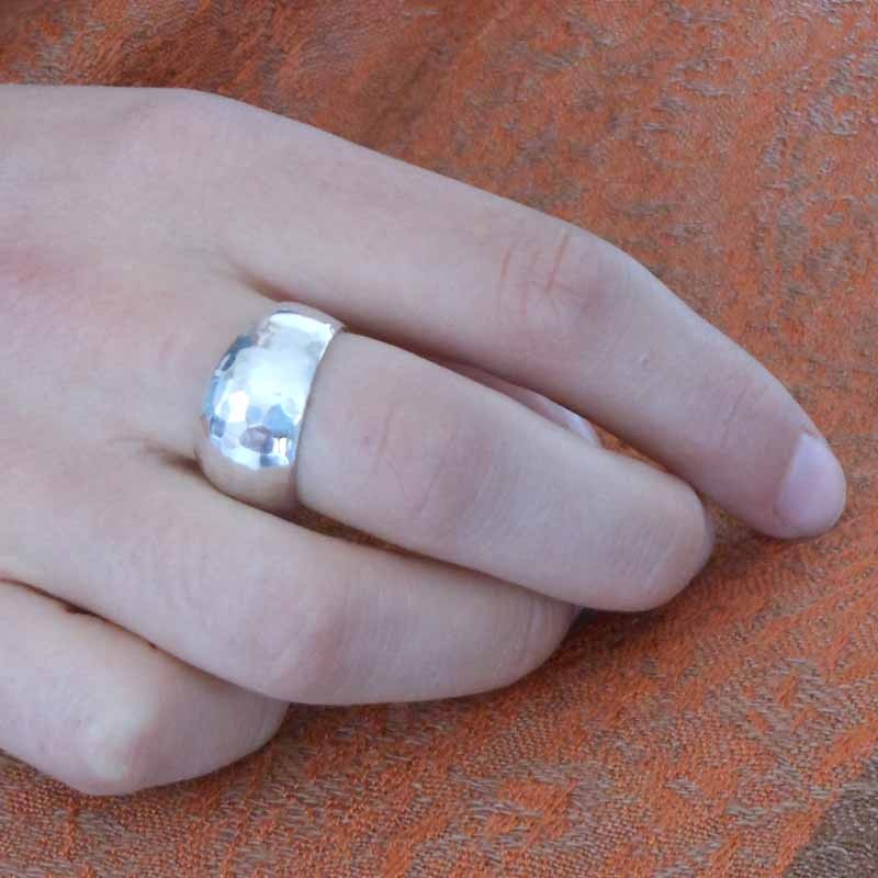 bague en argent martelé