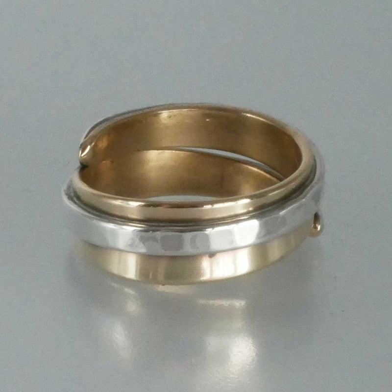 Bague réglable en bronze avec décor de fil d’argent