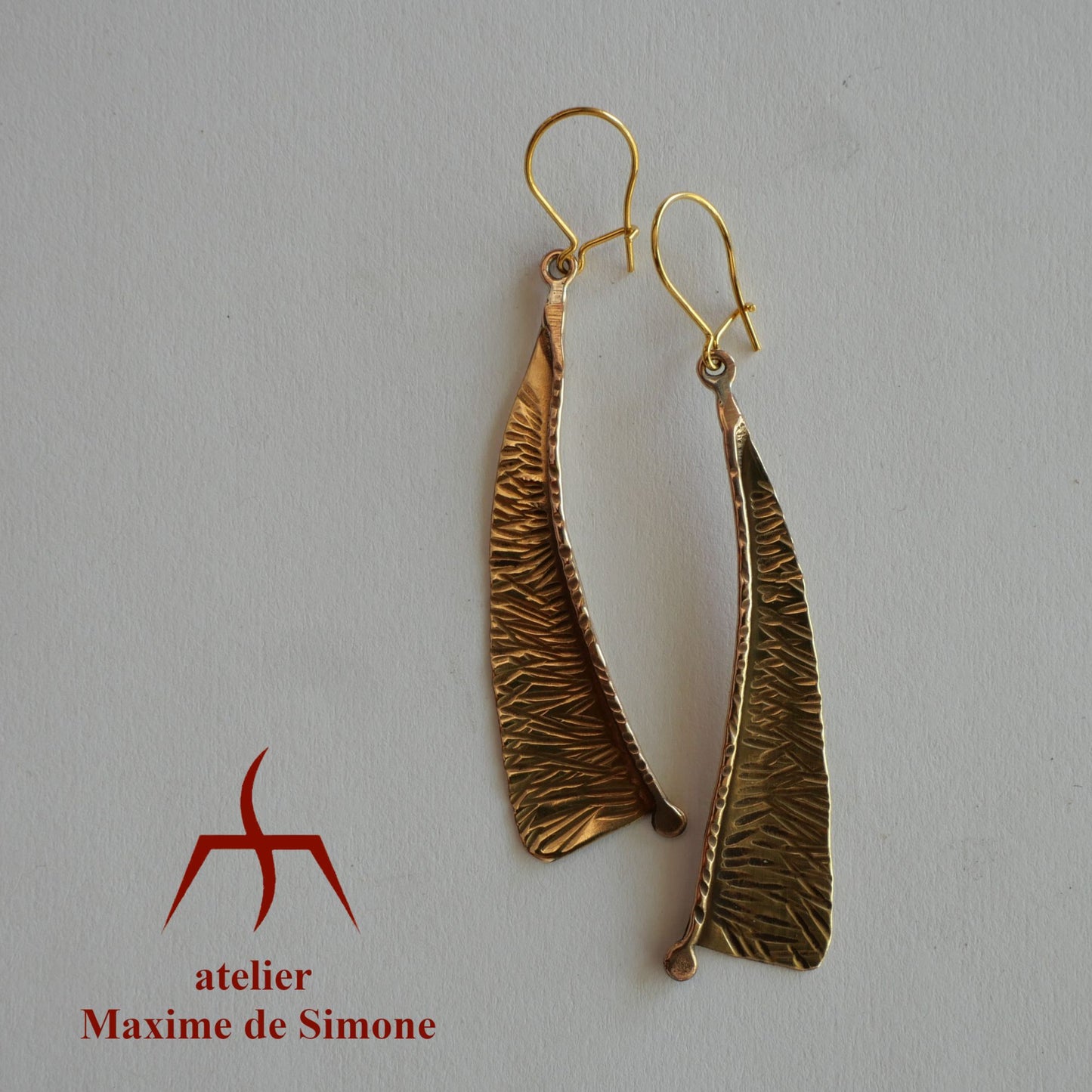 Boucles d’oreilles en bronze martelé