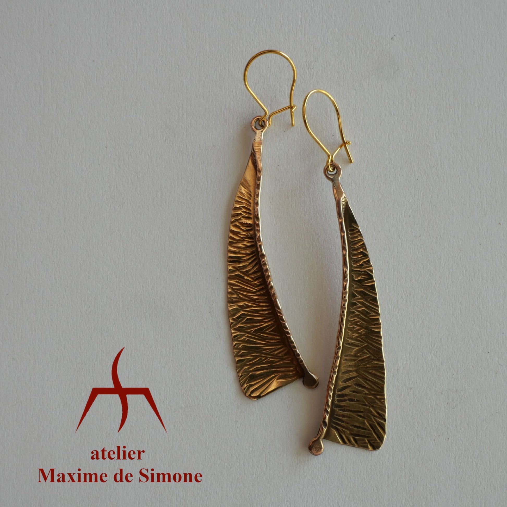 Boucles d’oreilles en bronze martelé