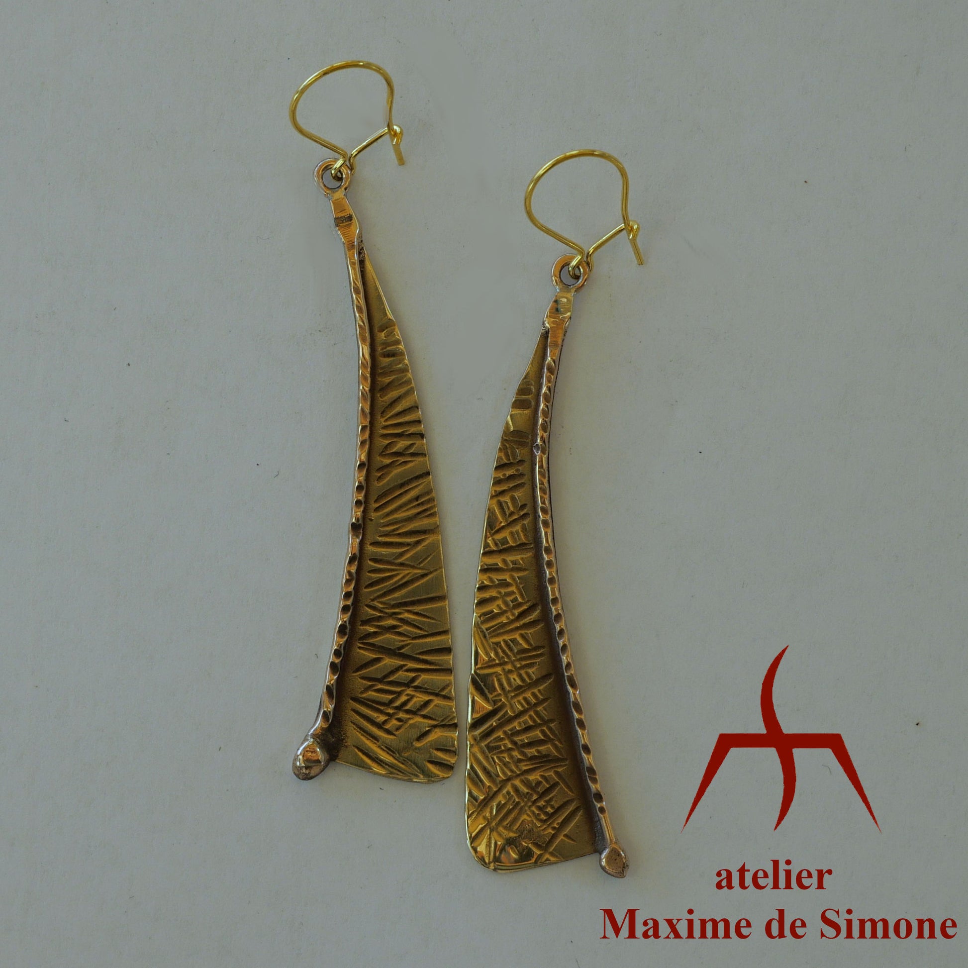 Boucles d’oreilles en bronze martelé