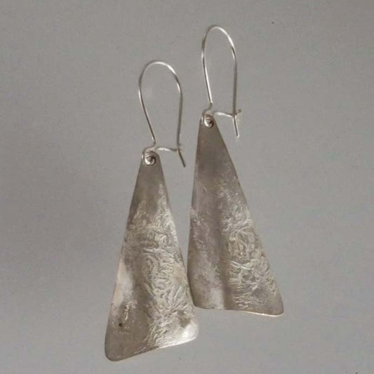 boucles d’oreilles triangulaires en bronze et argent