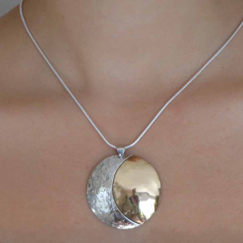 pendentif en bronze et argent - atelier Maxime de Simone